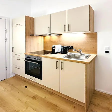 Romana With Terrace & Private Entrance Баден