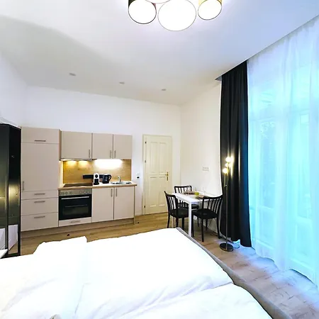 Romana With Terrace & Private Entrance Баден