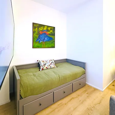 Romana With Terrace & Private Entrance Апартаменты Баден