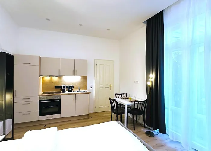 Romana With Terrace & Private Entrance Baden